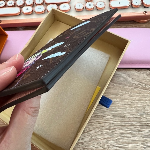 Blush Pink Passport Holder - Picture 4 of 8